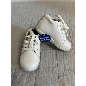 Stride Rite Elliot Shoes, Size 6 Toddler White Leather, New with Tags!